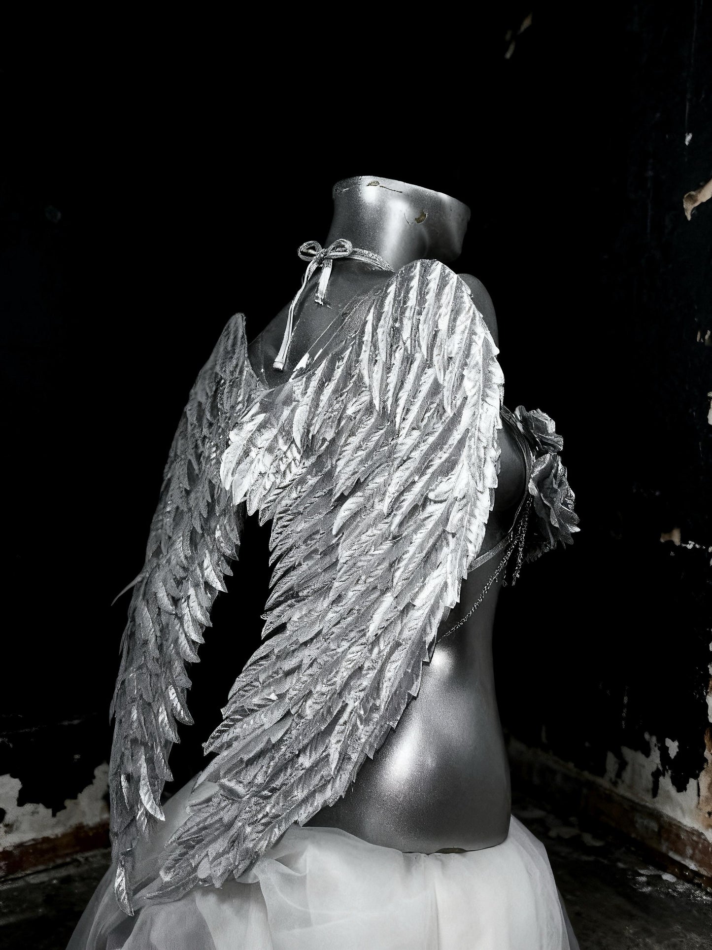 Silver Angel Rave Outfit – 3 Piece Set with Wings, Metallic Bra Skirt & Panties, Fairy Cosplay Festival Costume, Y3K, Ravewear, Burningman.