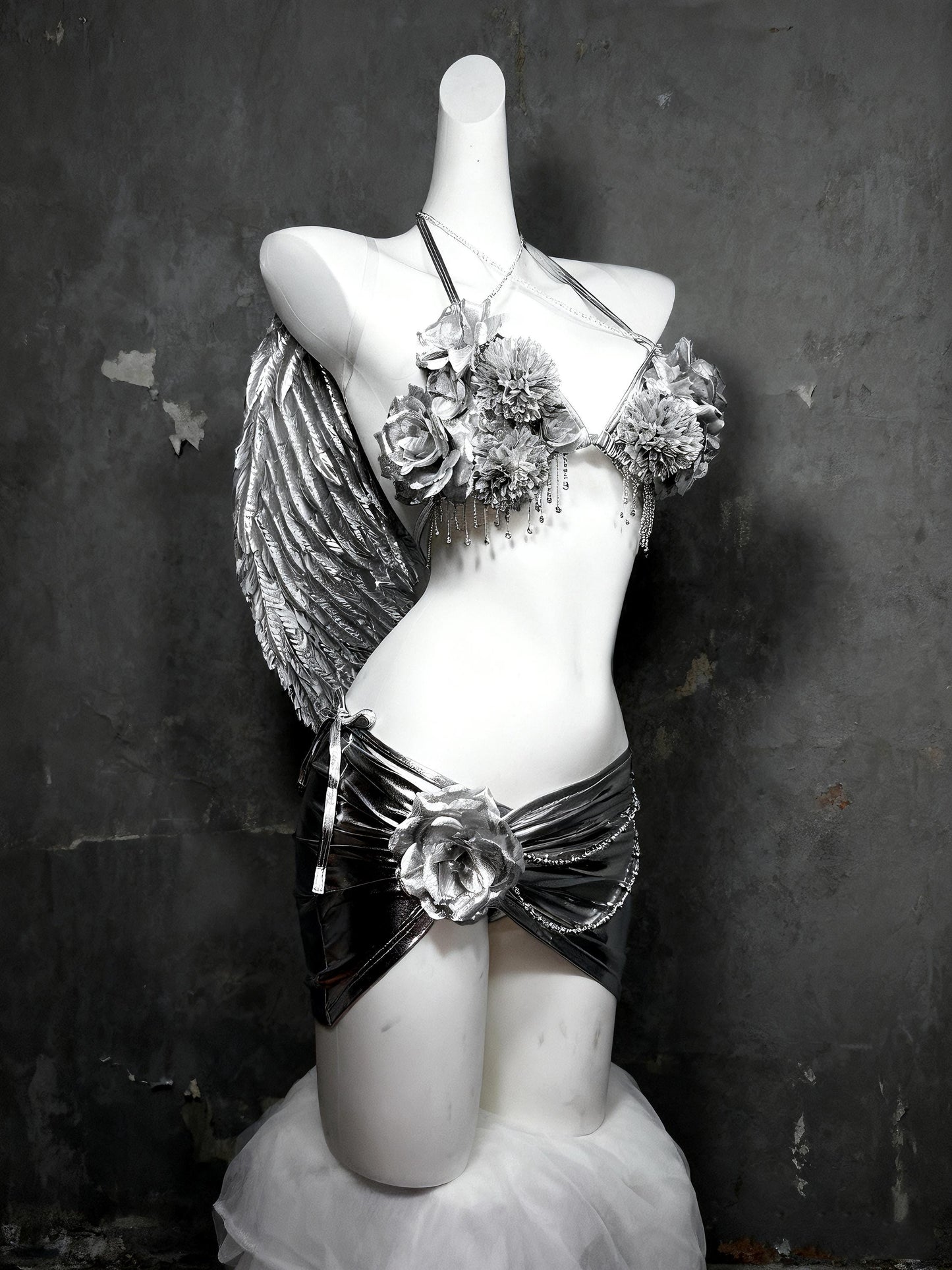 Silver Angel Rave Outfit – 3 Piece Set with Wings, Metallic Bra Skirt & Panties, Fairy Cosplay Festival Costume, Y3K, Ravewear, Burningman.