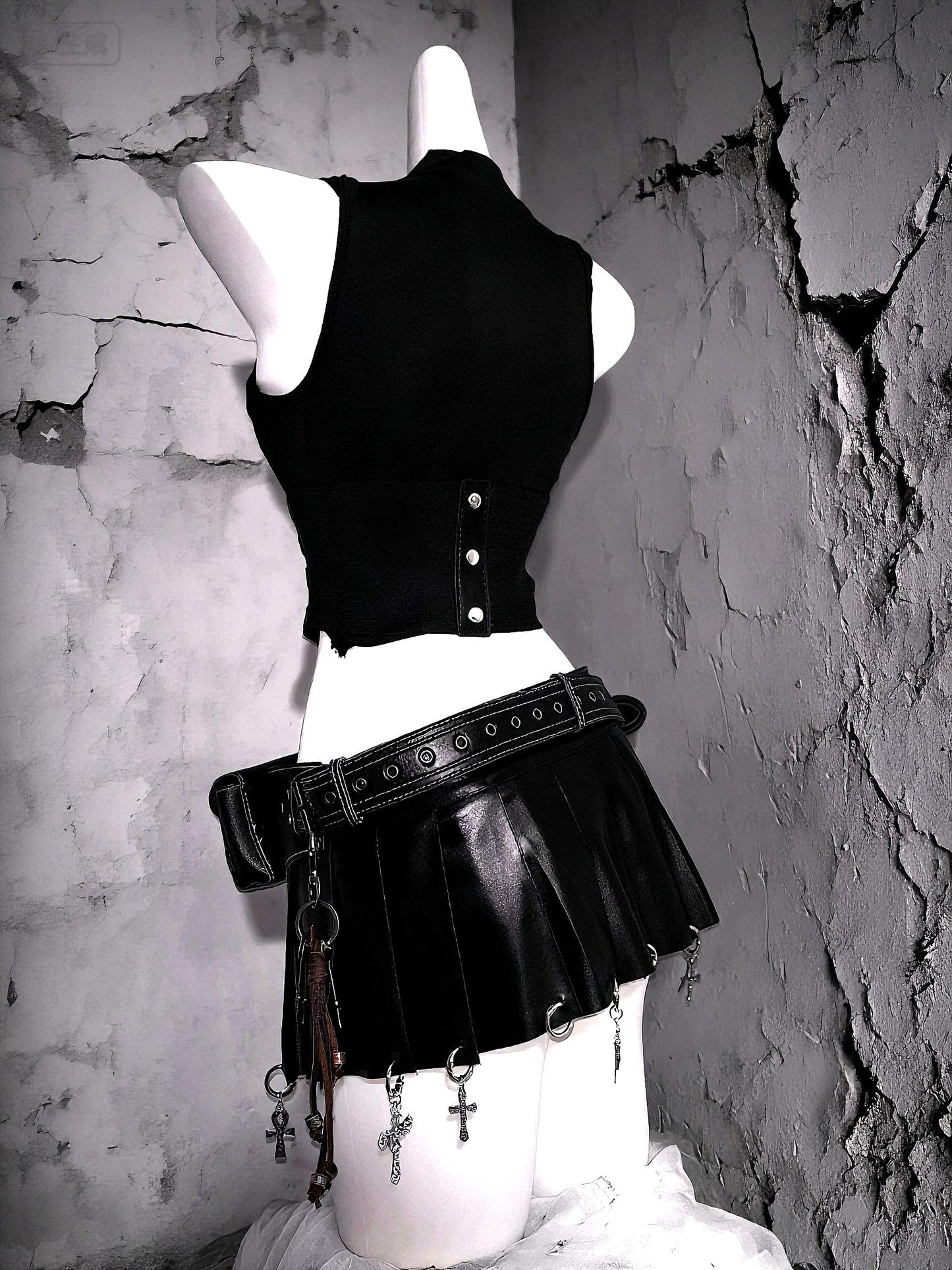 Medieval Bolldborne PU Leather Gothic Costume: Sheer Top, Corset Belt & Skirt with Potion Bottle Pockets, Fantasy Cosplay Halloween Outfit