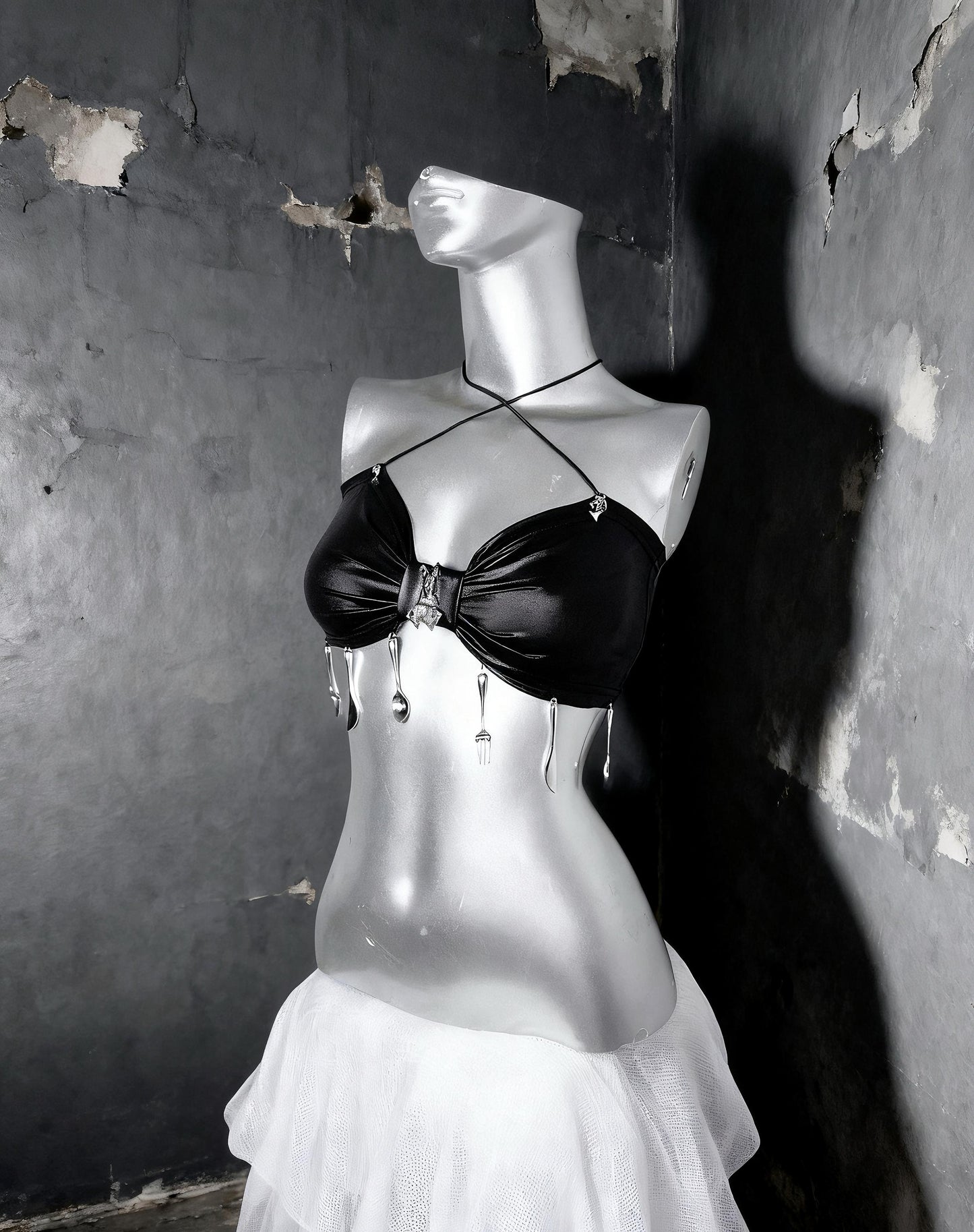 Y3K Ravewear Vegan Leather Set – Dark Alice in Wonderland Gothic Outfit, Black Festival Crop Top & Shorts, Cyber Grunge Clubwear